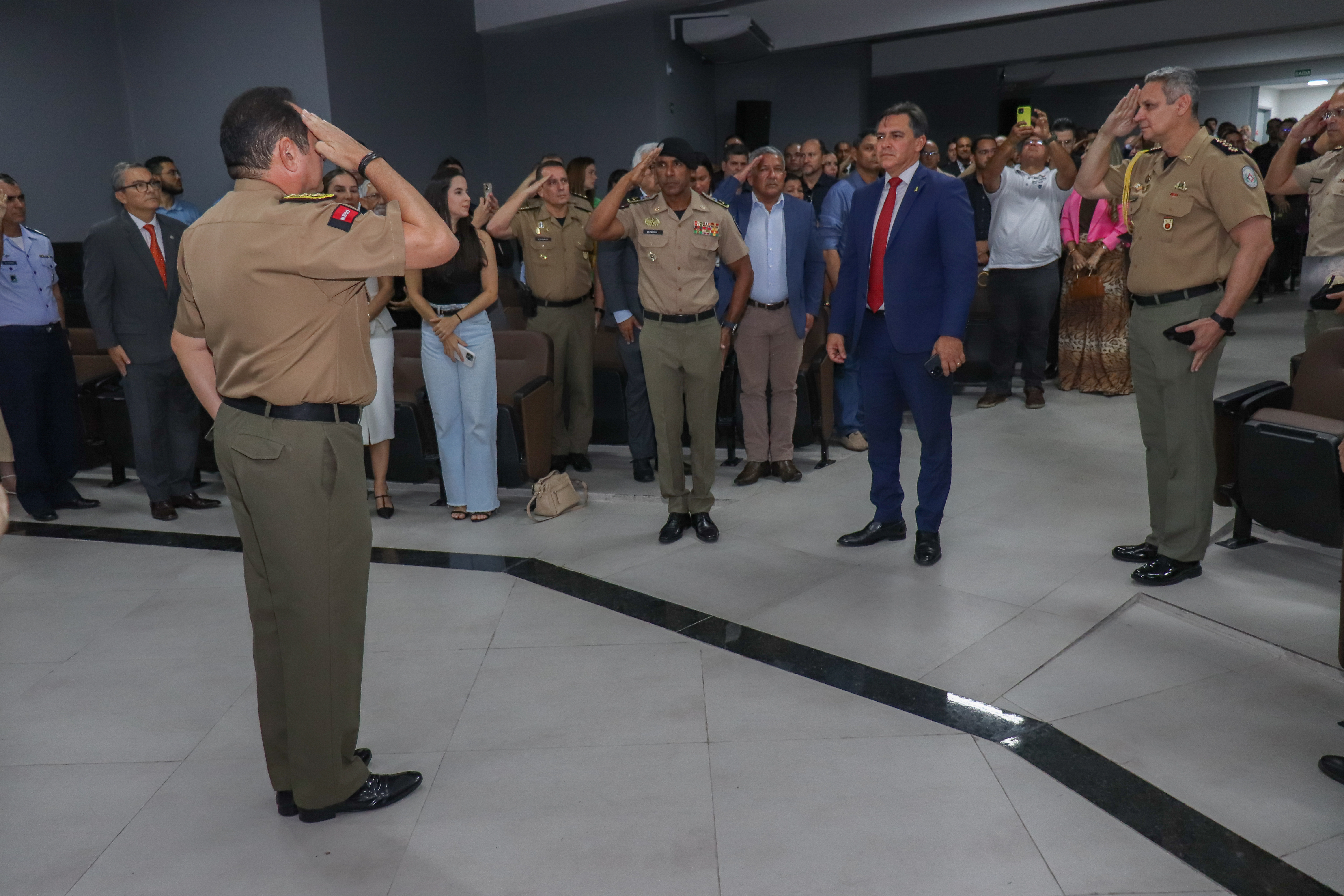 Solenidade em Homenagem a Tiradentes Celebra Profissionais com Medalhas de Mérito na Paraíba