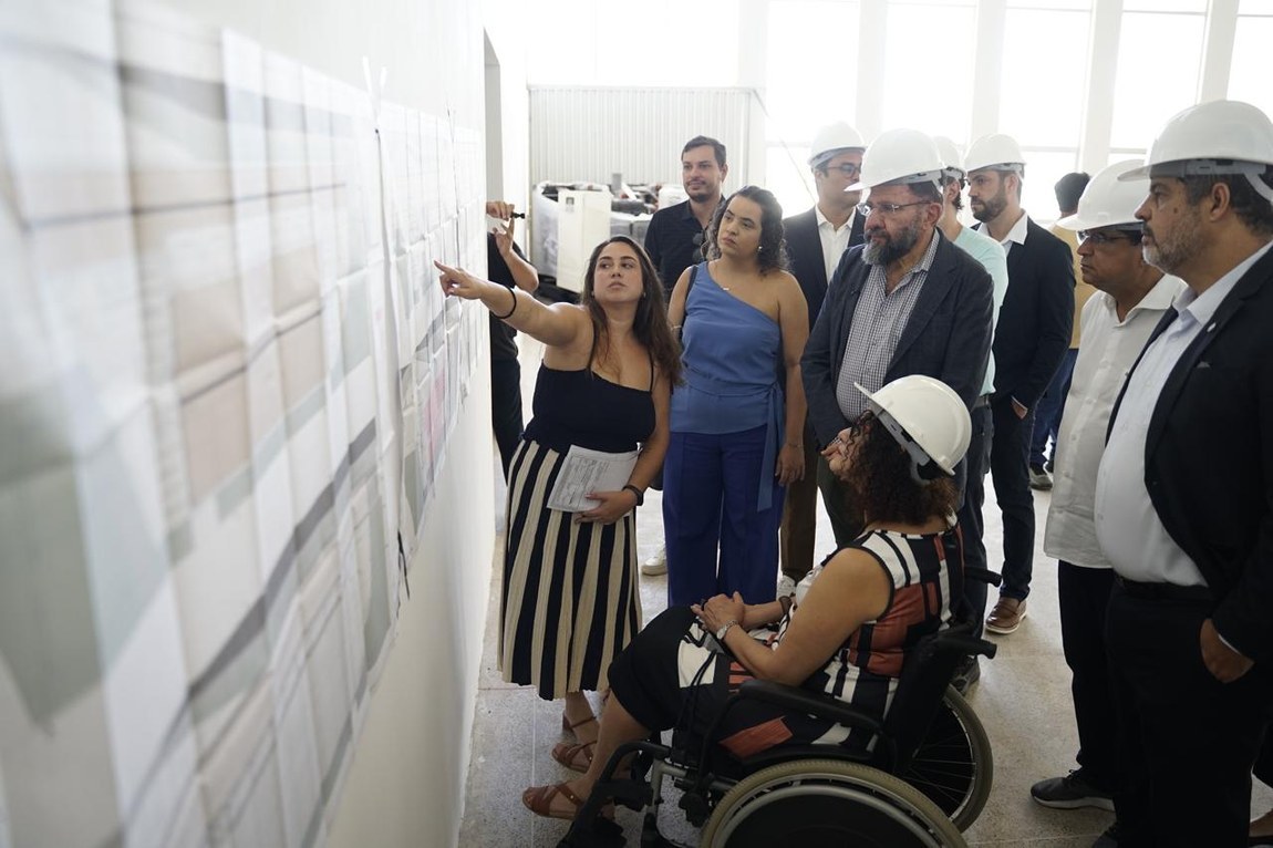 Ministra da Ciência e Tecnologia faz visita técnica a equipamentos de inovação do Governo na Paraíba