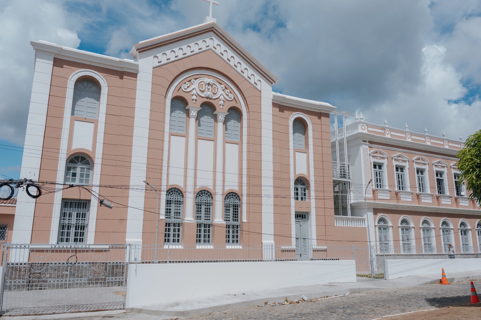 WhatsApp Image 2025-12-19 at 09.53.50 (1).jpeg