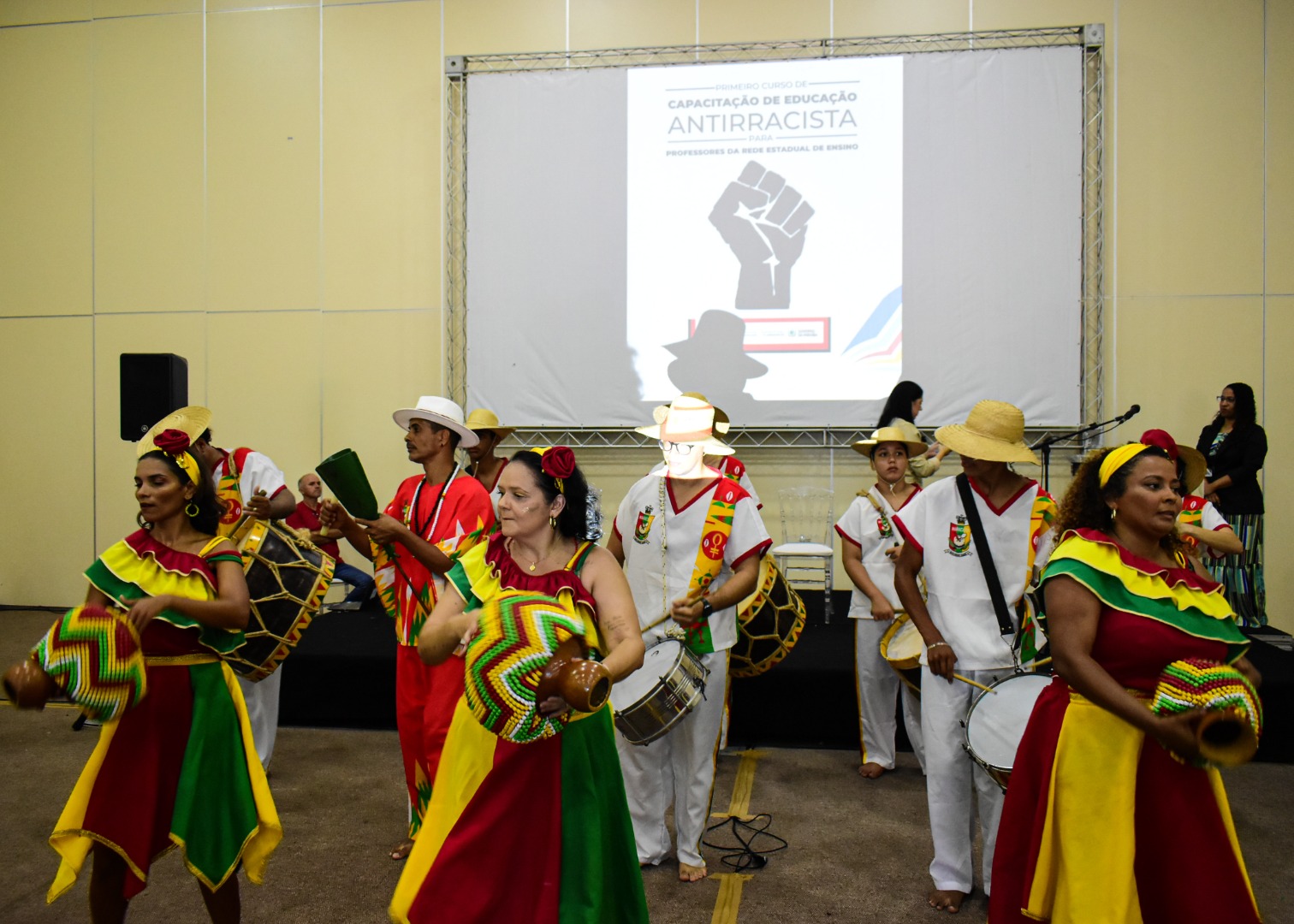 19_09_2025 palestra anti racista fotos Rizemberg (14).jpg