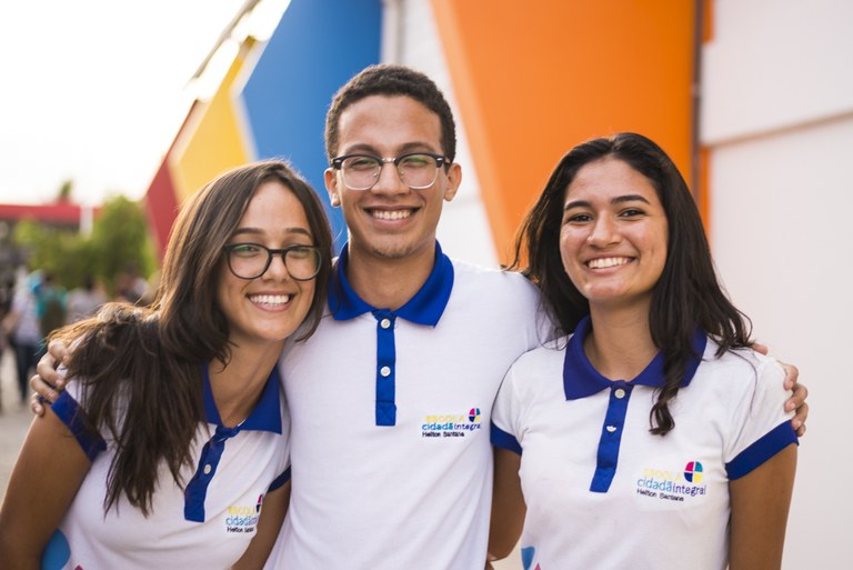 Alunos de Escola Integral.jpg Alunos de Escola Integral.jpg