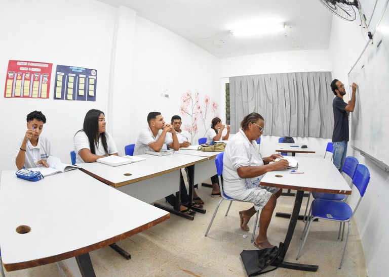 Alunos EJA _Delmer Rodrigues (16).jpeg Alunos EJA _Delmer Rodrigues (16).jpeg