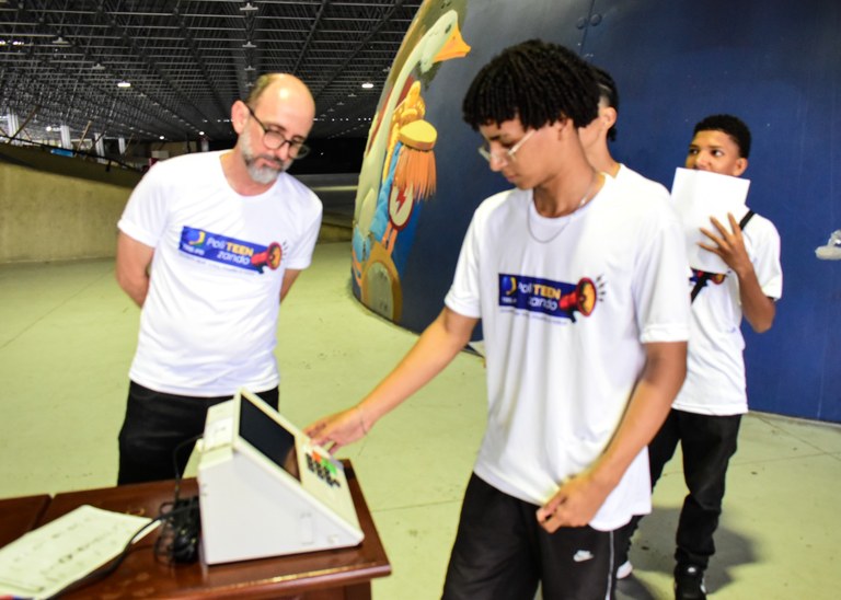 12_08_2025 jovem que vota muda a rota fotos Rizemberg (105).jpg