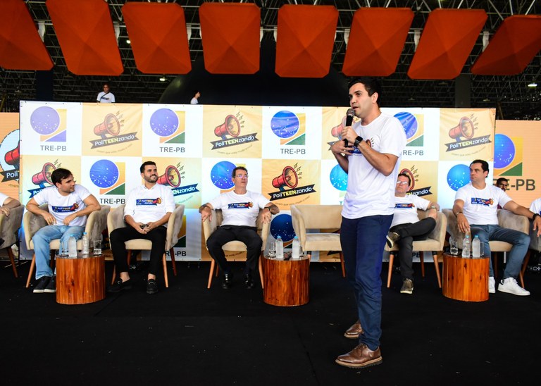 12_08_2025 jovem que vota muda a rota fotos Rizemberg (117).jpg