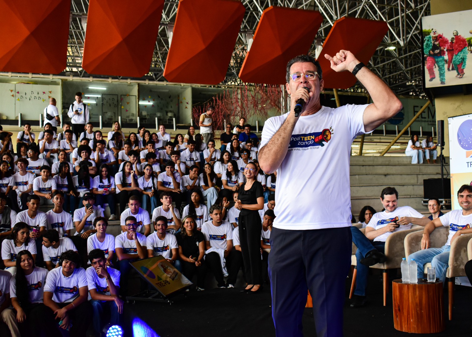 12_08_2025 jovem que vota muda a rota fotos Rizemberg (33).jpg