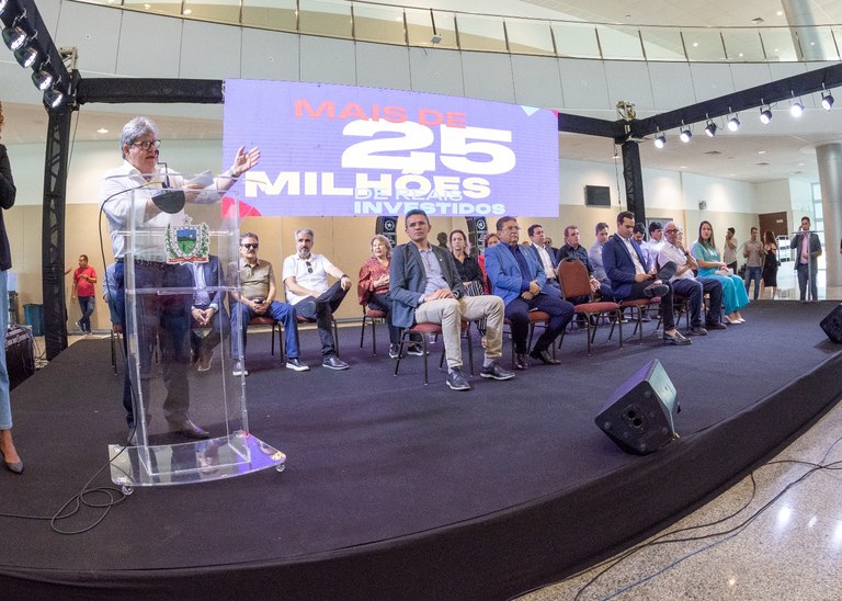 Entrega de Ônibus Escolares _Delmer Rodrigues (15).jpg Entrega de Ônibus Escolares _Delmer Rodrigues (15).jpg