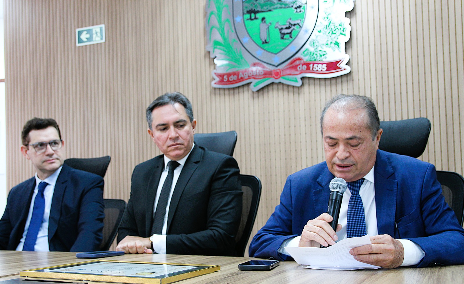 Conselhos Penitenciário e de Coordenação Penitenciária da Paraíba homenageiam a juíza Andréa Arcoverde pelos 10 anos à frente da VEP da Capital_5.jpg