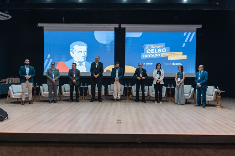 Governo da Paraíba abre Fórum Celso Furtado com SECTIES e SEAP firmando parceria para inovação no sistema prisional_3