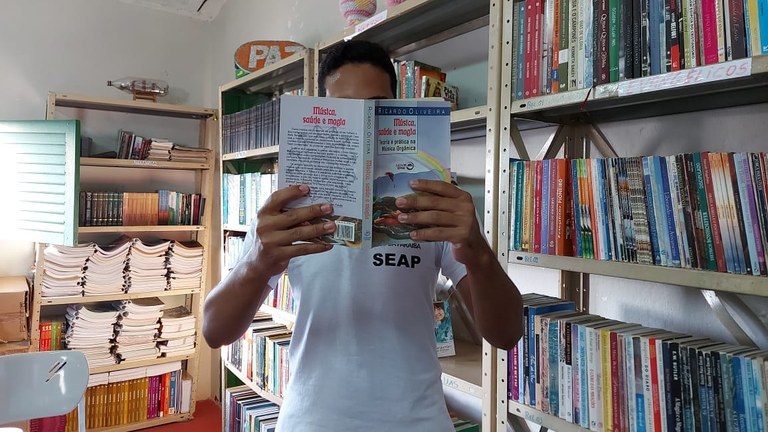 livro.jpeg livro.jpeg