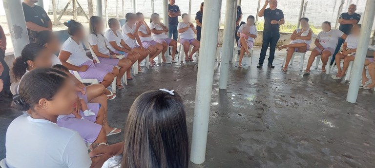 Reeducandas do Júlia Maranhão recebem kit de higiene pessoal_4.jpeg