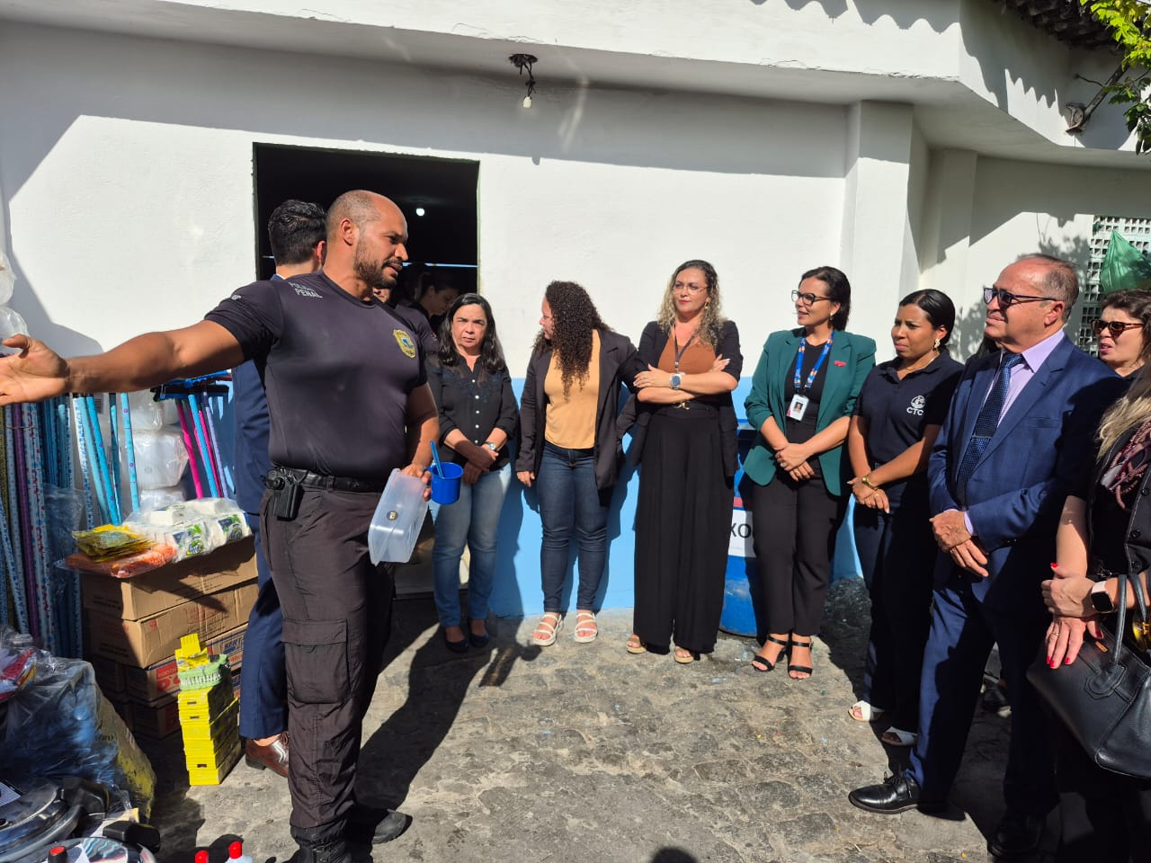 Seap-PB entrega kits de higiene e utensílios de cozinha para a Penitenciária Sílvio Porto_1.jpg
