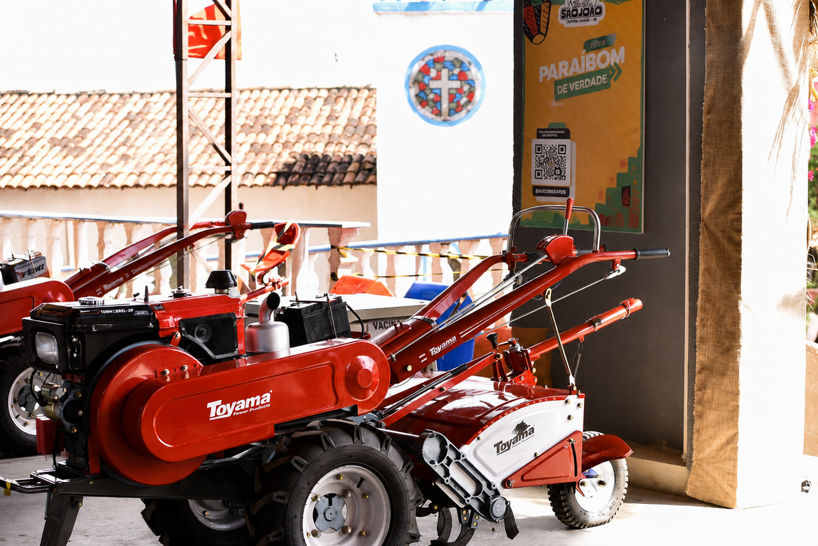 Governo da Paraíba fortalece agricultura familiar com assinatura de convênios para mecanização rural