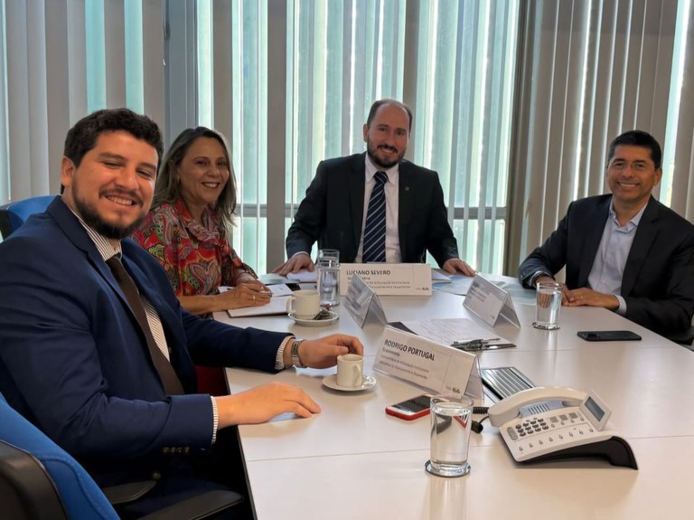 reuniao ibero.jpeg reuniao ibero.jpeg