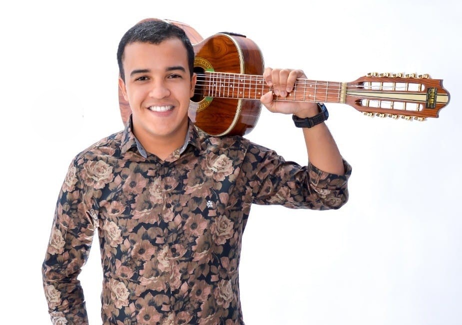 FELIPE PEREIRA REPENTISTA1_portal.jpg