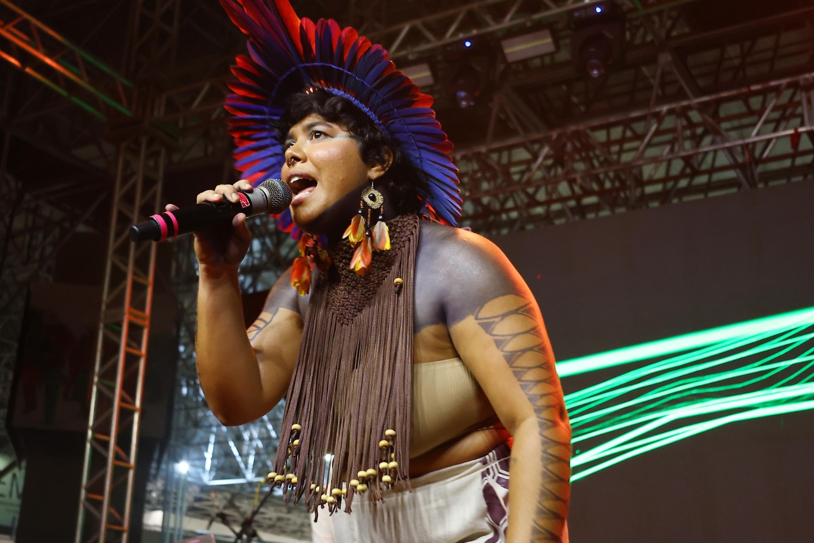 CLARA POTIGUARA1.jpg