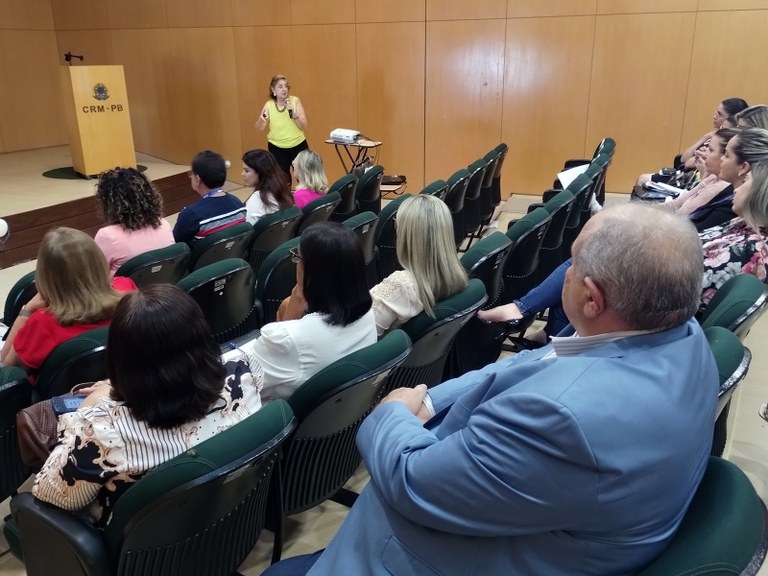01 - Palestra da Profª-Drª Helen Khoury.jpg