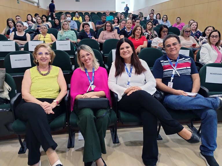 06 - Helen Khoury, Adriana Mendes, Christiane Lucena e Wellington Leadebal em evento no CRM-PB.jpg