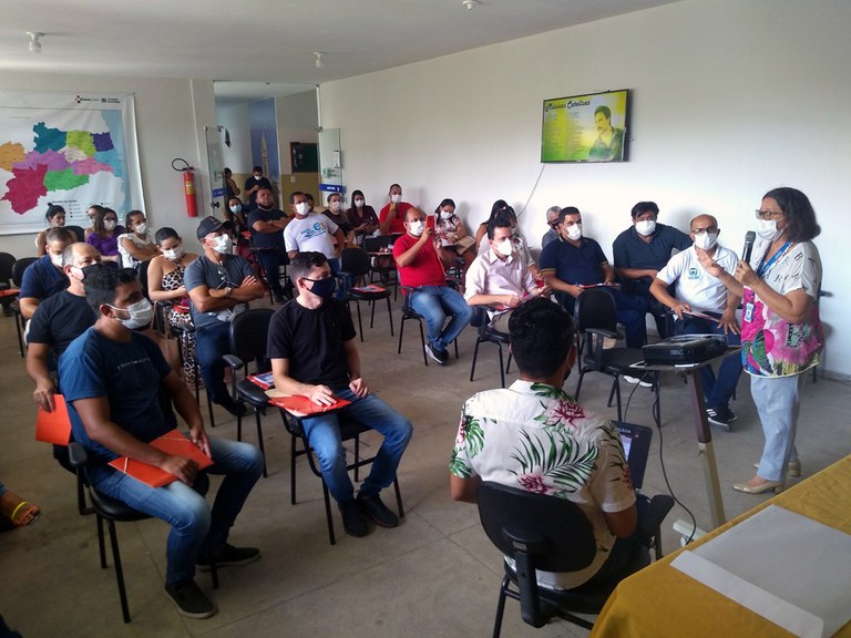 Palestra de Helena Teixeira (01).jpg