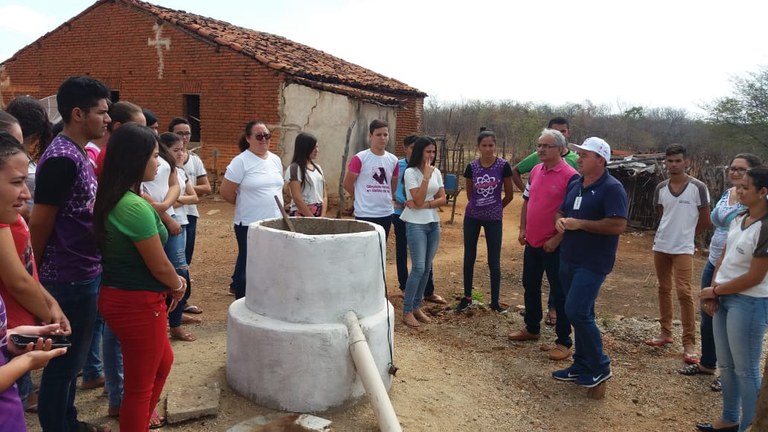 alunos3-cajazeirinhas-25-10-2018.jpg