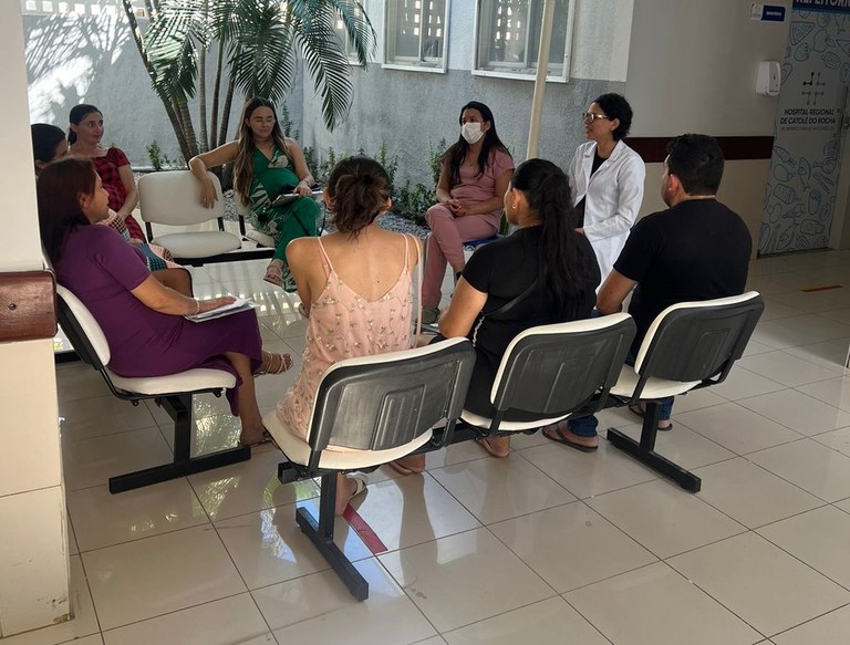 As rodas de conversa e orientações acontecem as segundas e quintas-feiras.jpg