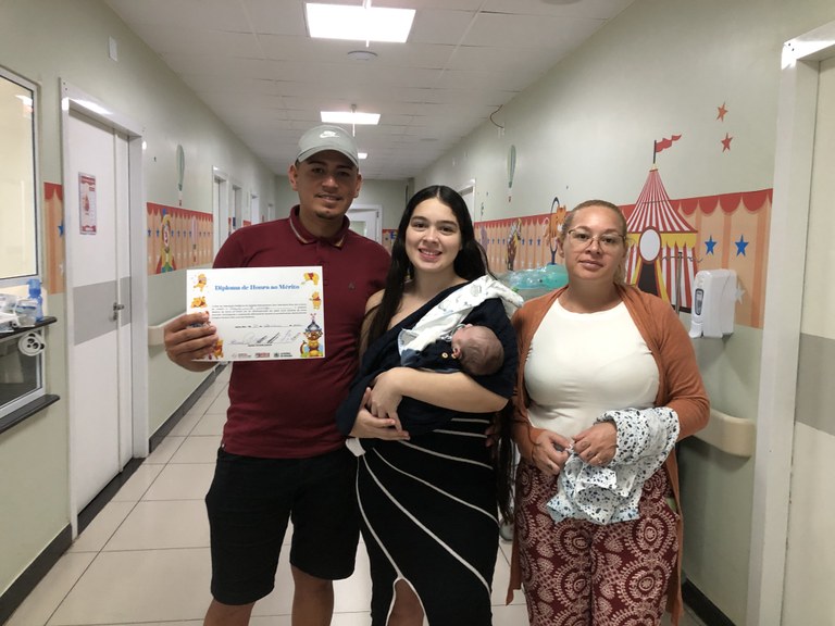 Bebê que passou por cirurgia cardíaca (4).JPG