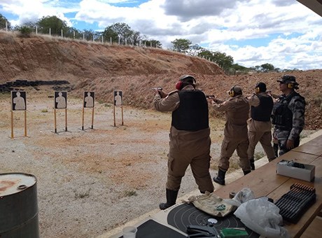 bombeiros-em-sousa-faz-treinamento-com-arma-de-fogo-real-2b.jpg bombeiros-em-sousa-faz-treinamento-com-arma-de-fogo-real-2b.jpg