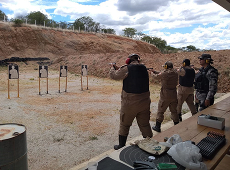 bombeiros-em-sousa-faz-treinamento-com-arma-de-fogo-real-2b.jpg