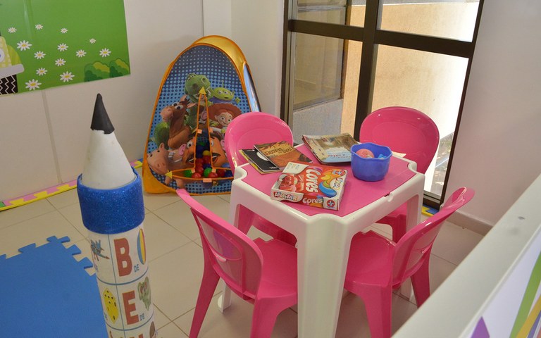 cagepa doa brinquedos ao forum regional de mangabeira (1).jpg
