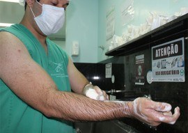 campanha-de-higienizacao-e-seguranca-do-paciente-no-hospital-de-trauma-270x191.jpg campanha-de-higienizacao-e-seguranca-do-paciente-no-hospital-de-trauma-270x191.jpg