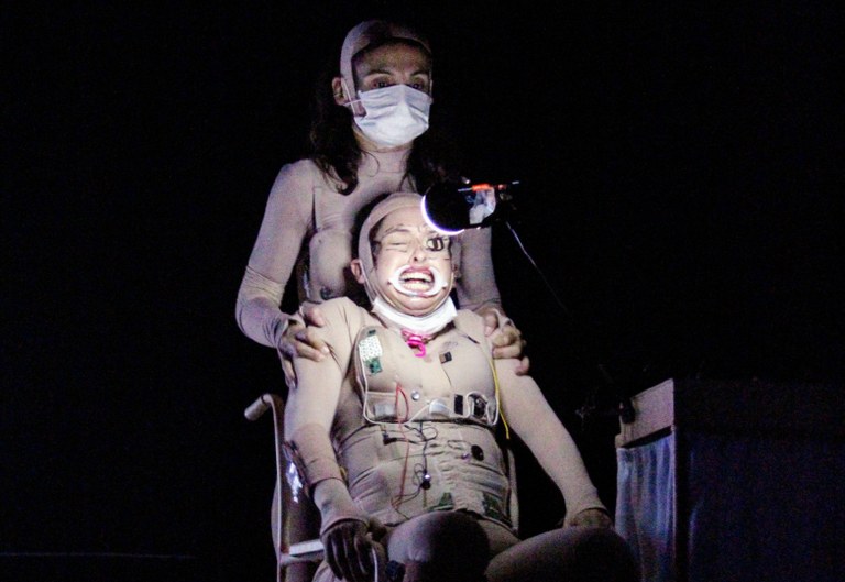 MAIO_MAMANGUAPE_ESPETÁCULO_Instruções para ser humano - Grupo Graxa de Teatro.jpg