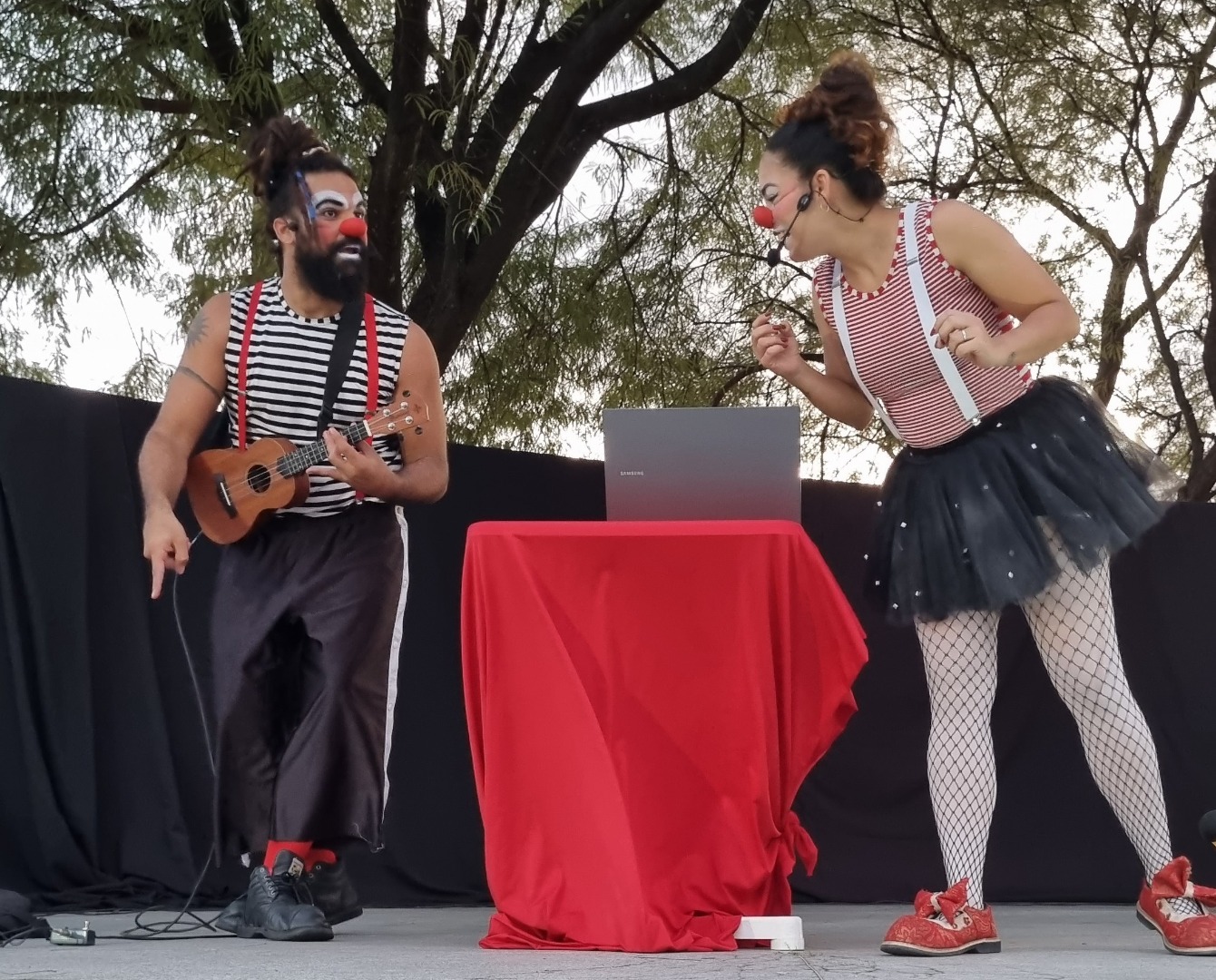 Foto 1 por Edi Carlos - Companhia Mulinga.jpg