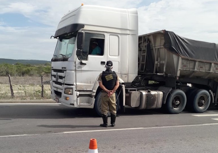DER fiscaliza rodovias durante o carnaval 1.jpg DER fiscaliza rodovias durante o carnaval 1.jpg