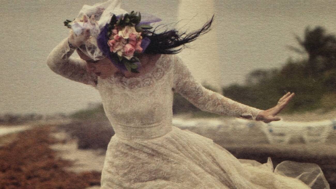 FERNANDA YOUNG FOGE-ME AO CONTROLE2.jpg