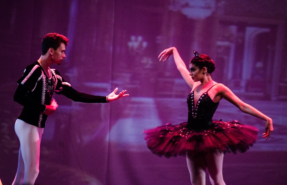 dança-A-Magia-do-Lago-4.jpg