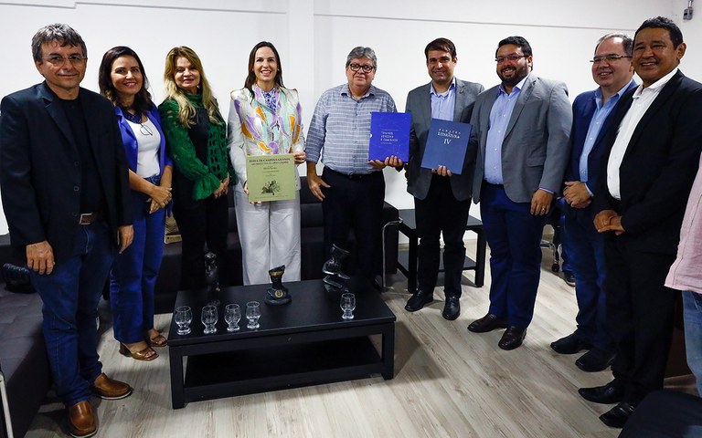 joao recebe visita da primeira dama do ceara foto francisco franca (11).jpg