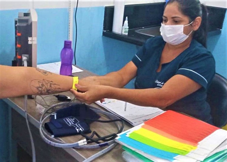 11_12_19 Complexo Hospitalar de Patos adota pulseiras para classificação de risco (3).jpg