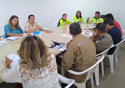 A-reuniao-na-sede-da-STTrans-de-Patos.jpg