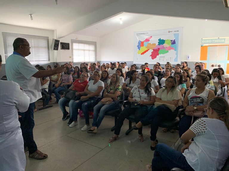 Durante o acolhimento são passadas normas e regras do Complexo.jpeg