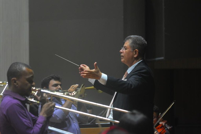 OSJPB - concerto comemorativo2_Thercles Silva.jpeg