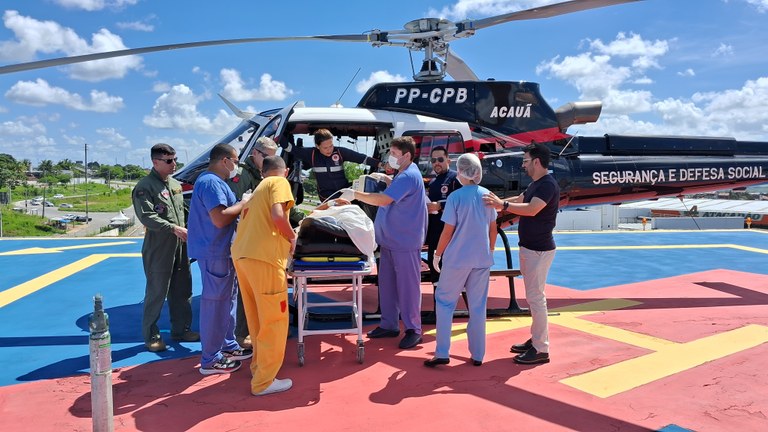 Coração Paraibano_Idosa sofre infarto em Bananeiras e é transferida pelo transporte aéreo para o Hospital Metropolitano .jpg Coração Paraibano_Idosa sofre infarto em Bananeiras e é transferida pelo transporte aéreo para o Hospital Metropolitano .jpg