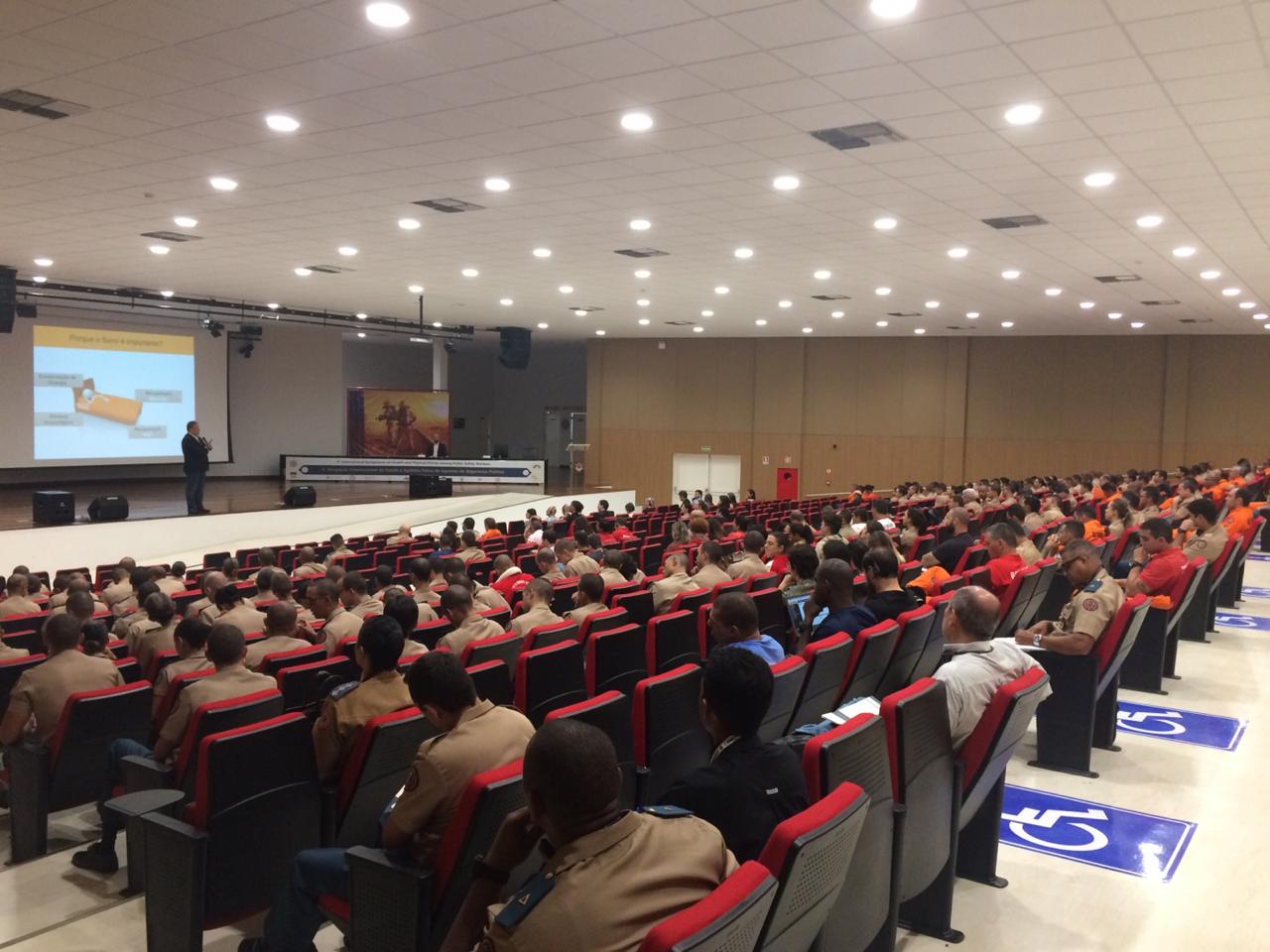 22.03.19 - bombeiros-simpósio-brasília2.jpeg