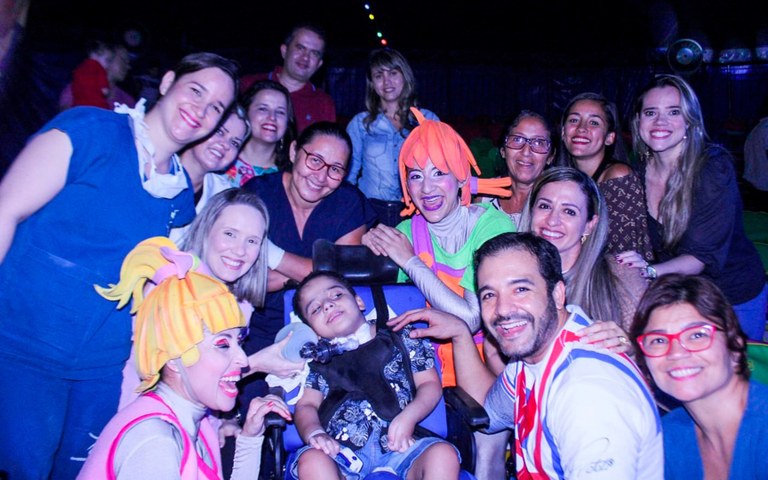 ses equipe hosp de trauma leva crianca internada em uti para espetaculo circense 3.jpg