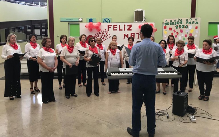 ses criancas internadas do trauma jp emocionam na programacao de natal (2).jpg