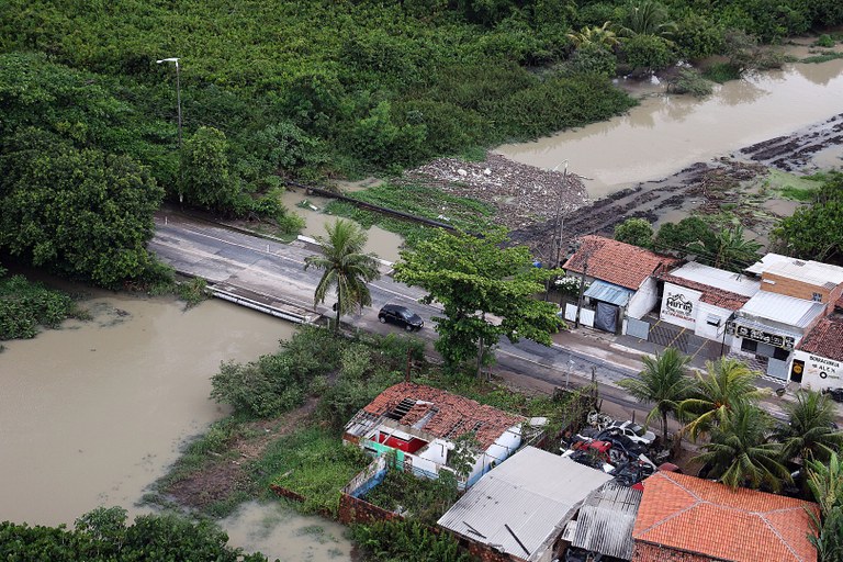Area de Risco Ponte entre Mnagabeira Valentina Foto Francisco França (1).JPG