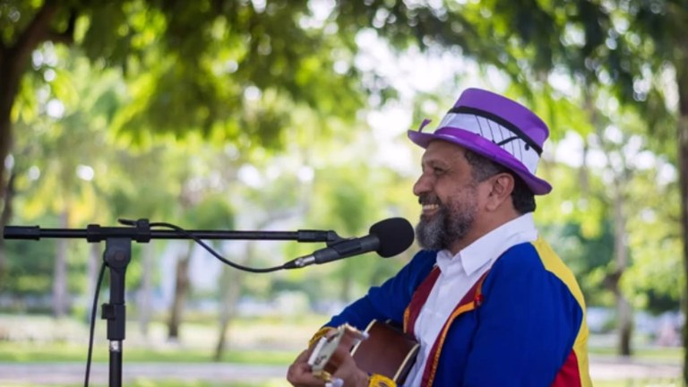 CARLOS ANISIO1.jpg