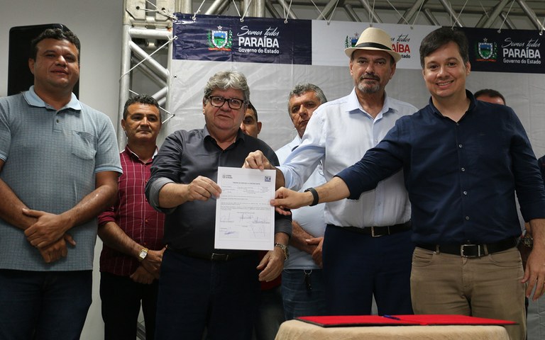 Joao ordem de servico de estrada Cajazeiras foto francisco franca (12).jpg