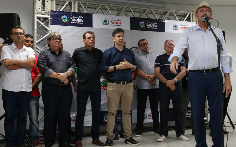 Joao ordem de servico de estrada Cajazeiras foto francisco franca (13).jpg