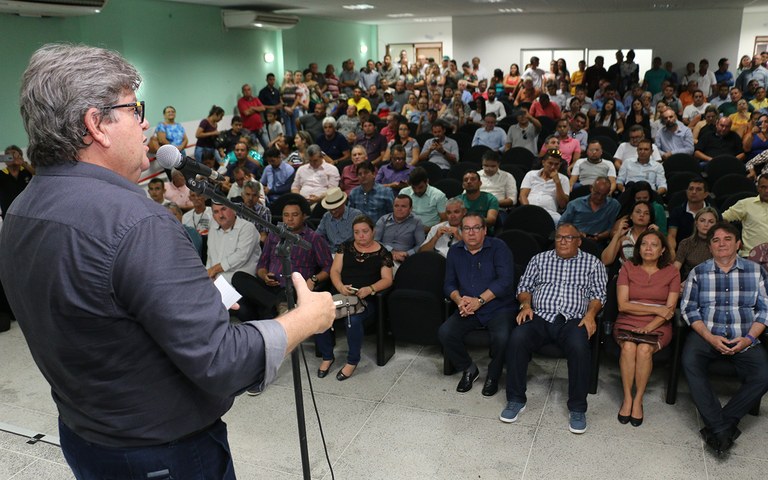Joao ordem de servico de estrada Cajazeiras foto francisco franca (16).jpg