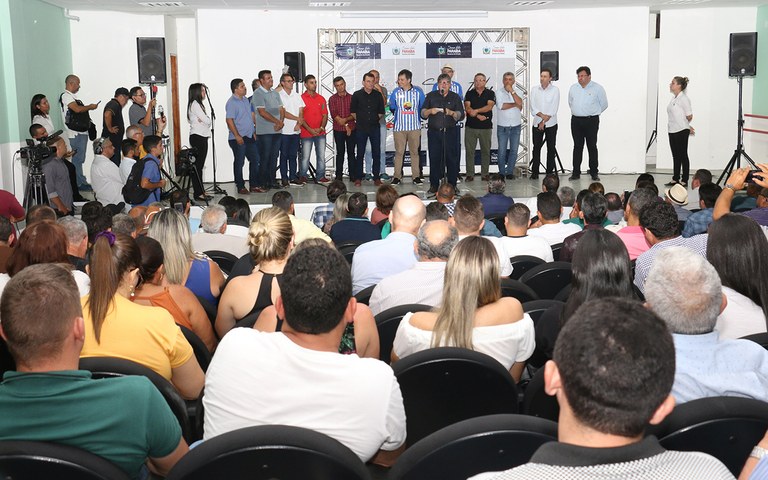 Joao ordem de servico de estrada Cajazeiras foto francisco franca (17).jpg