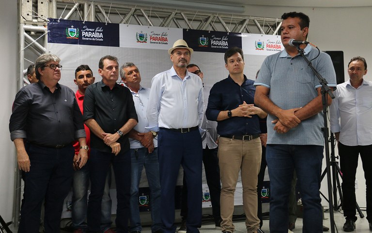 Joao ordem de servico de estrada Cajazeiras foto francisco franca (21).JPG